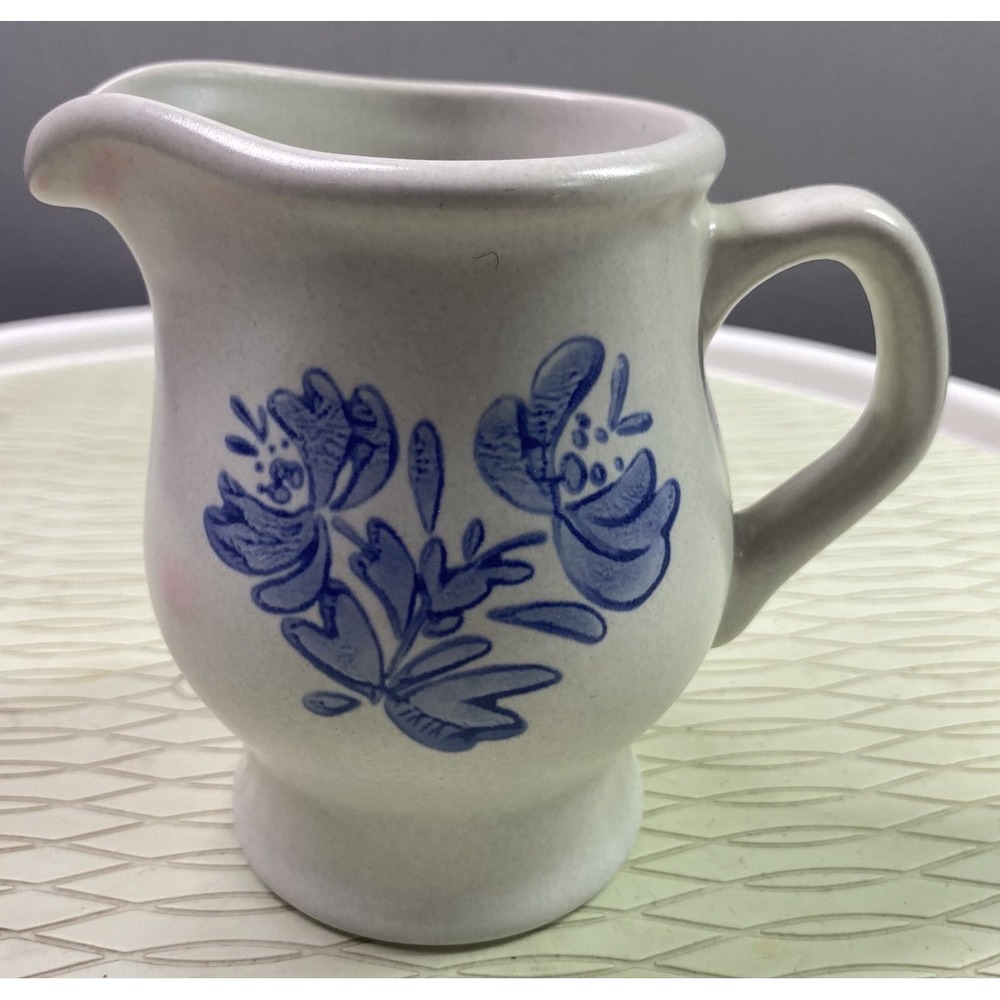 Pfaltzgraff YORKTOWNE Vintage White&Blue Floral Coffee CREAMER Pitcher EUC‎